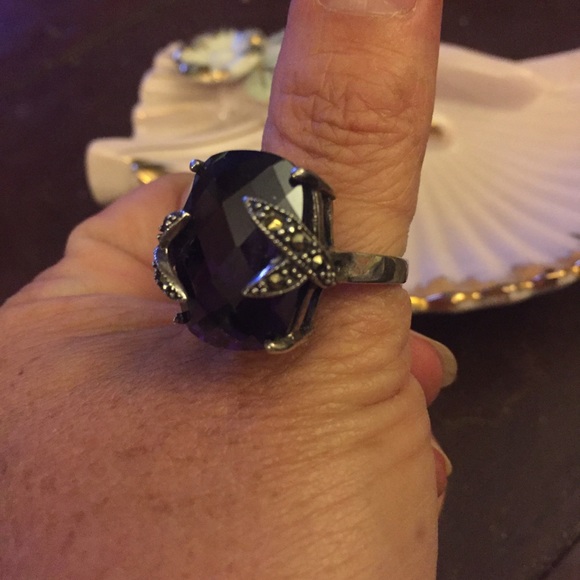 Sterling Silver, Marcasite and Amethyst Ring. - Picture 4 of 7